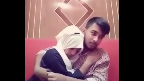 Desi Cewek Cowok Bibir Nempel Panas Di Hotel