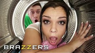 Tonton Video Ini, Cewek-cewek Macet Di Jalanan Langsung Digebukin Sama Bintang-bintang Panas Brazzers!