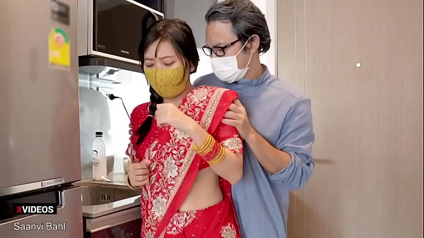 Ibu Tiri India Berbadan Seksi Menggoda Kontol Besar Ayah Tirinya! (suara Hindi)