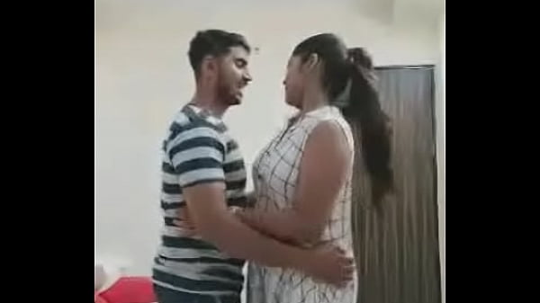 Geli-geli Desi, Bikin Ngilu Plus Pengen Digituin