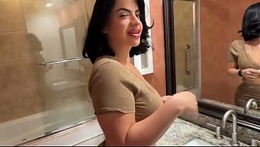 Ibu Tiri Latin Montok Lagi Horny Minta Digenjot ~ Lissa Aires ~ Fantasi Rumah Tangga ~ Scott Stark