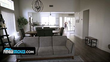 Ibu-ibu Seksi Ava Sinclaire Dan Crystal Clark Berebut Kontol Dalam Threesome Panas.