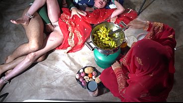Ibu Tiri India Desi Lagi Ngocok Di Dapur, Omongan Kotor Bikin Makin Panas