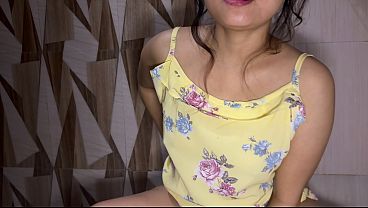 Tiap Hari, Gadis India Montok Ini Rutin Bersihin Memek Dan Pipis Sambil Bikin Kamu Ngiler Lihatnya.