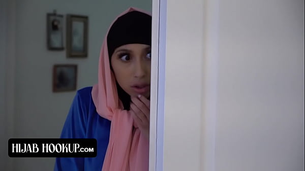 Pelajar Hijab Montok Sange Digenjot Habis-habisan Sama Instruktur Bejat