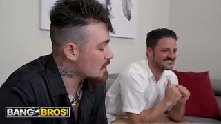 Bangbros – Cassie Lenoir Si Montok Ngasih Ngentot Panas Sama Bapak-bapak Beruntung, Muka Penuh Peju