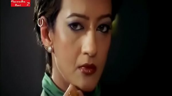 Wanita India Yang Menggoda Dengan Lekuk Tubuhnya Yang Panas