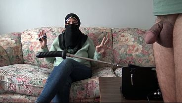 Istri Arab Montok Bertetek Besar Digoyang Mesin Muncrat