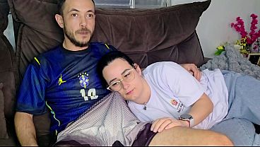 Irmã De Criação Gemendo Gostoso Enquanto O Irmão Enche Ela De Tesão Durante O Jogo Do Brasil