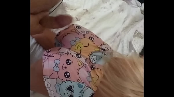 Ibu Tiri Seksi Bungkukin Badan, Sodokin Jugeknya Ke Muka Anak Tiri Dari Belakang (mainan Sex)