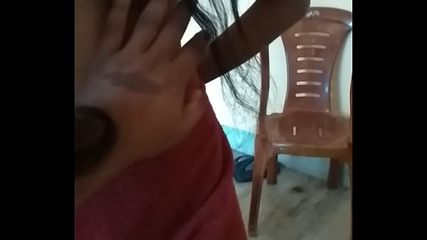 Desi 15, Cewek Seksi Di Resort, Bikin Pengen Main-main.
