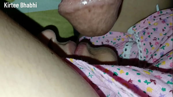 Tidur Satu Ranjang Sama Kakak Tiri, Lalu Digebukin Keras-keras Sampai Meringis.